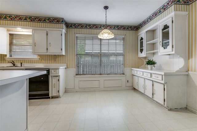 9320 Whitehurst Drive, Dallas, TX 75243