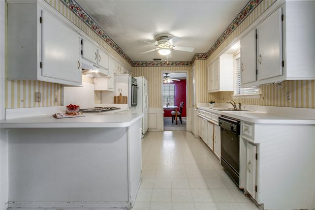 9320 Whitehurst Drive, Dallas, TX 75243