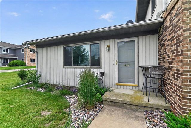 1909 Fox Run, Mount Horeb, WI 53572
