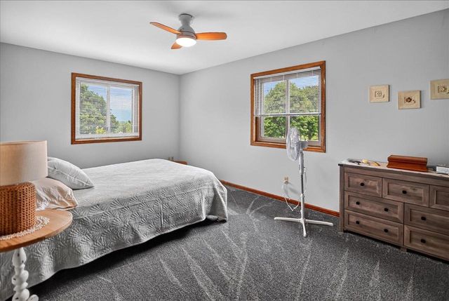1909 Fox Run, Mount Horeb, WI 53572