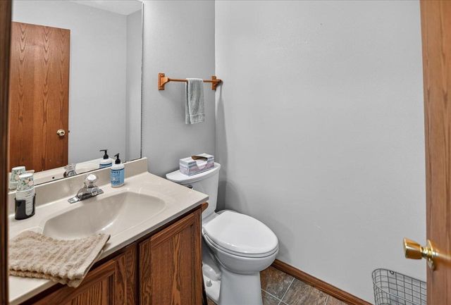 1909 Fox Run, Mount Horeb, WI 53572