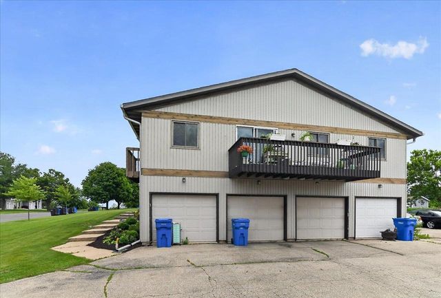 1909 Fox Run, Mount Horeb, WI 53572