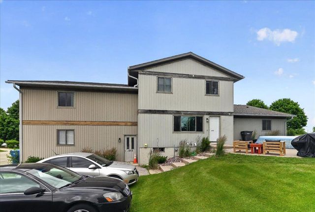 1909 Fox Run, Mount Horeb, WI 53572