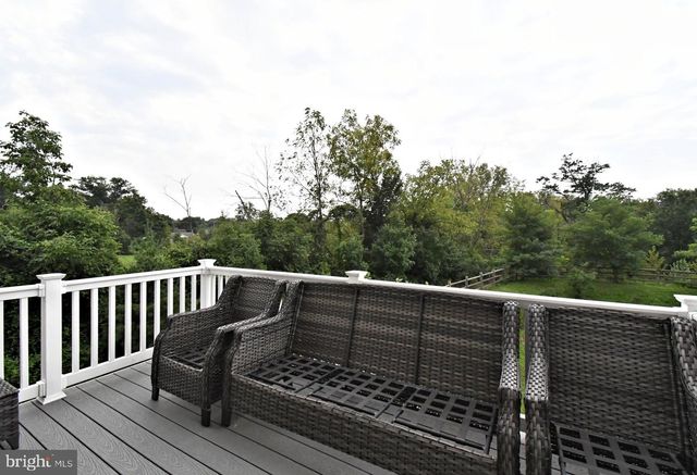 15 CASTLE DR, Gilbertsville, PA 19525