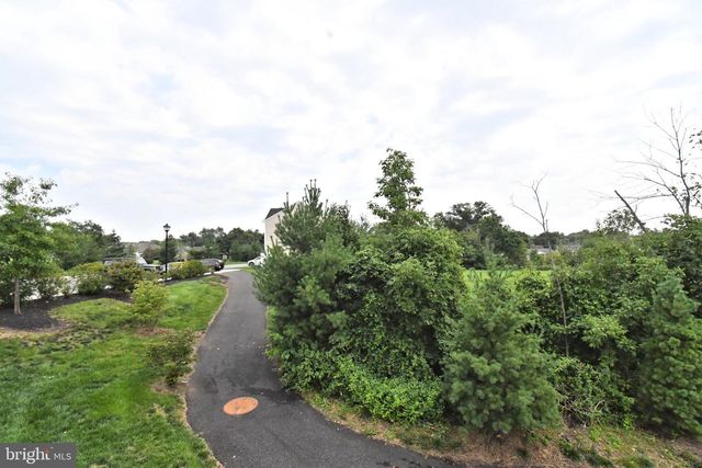 15 CASTLE DR, Gilbertsville, PA 19525