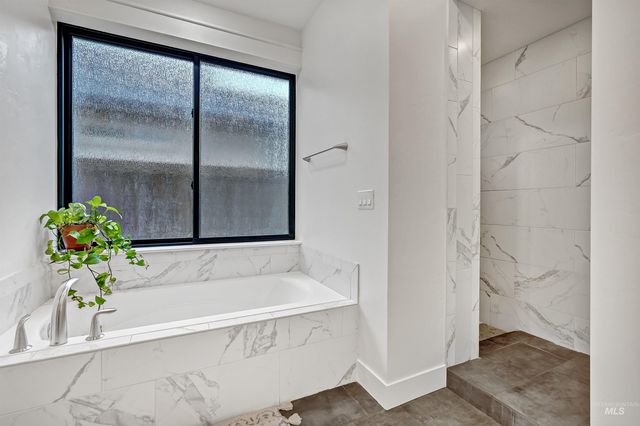 12214 N Barn Owl Way, Boise, ID 83714