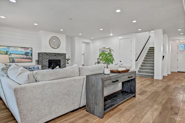 12214 N Barn Owl Way, Boise, ID 83714