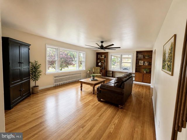630 CHESWICK RD, Philadelphia, PA 19128