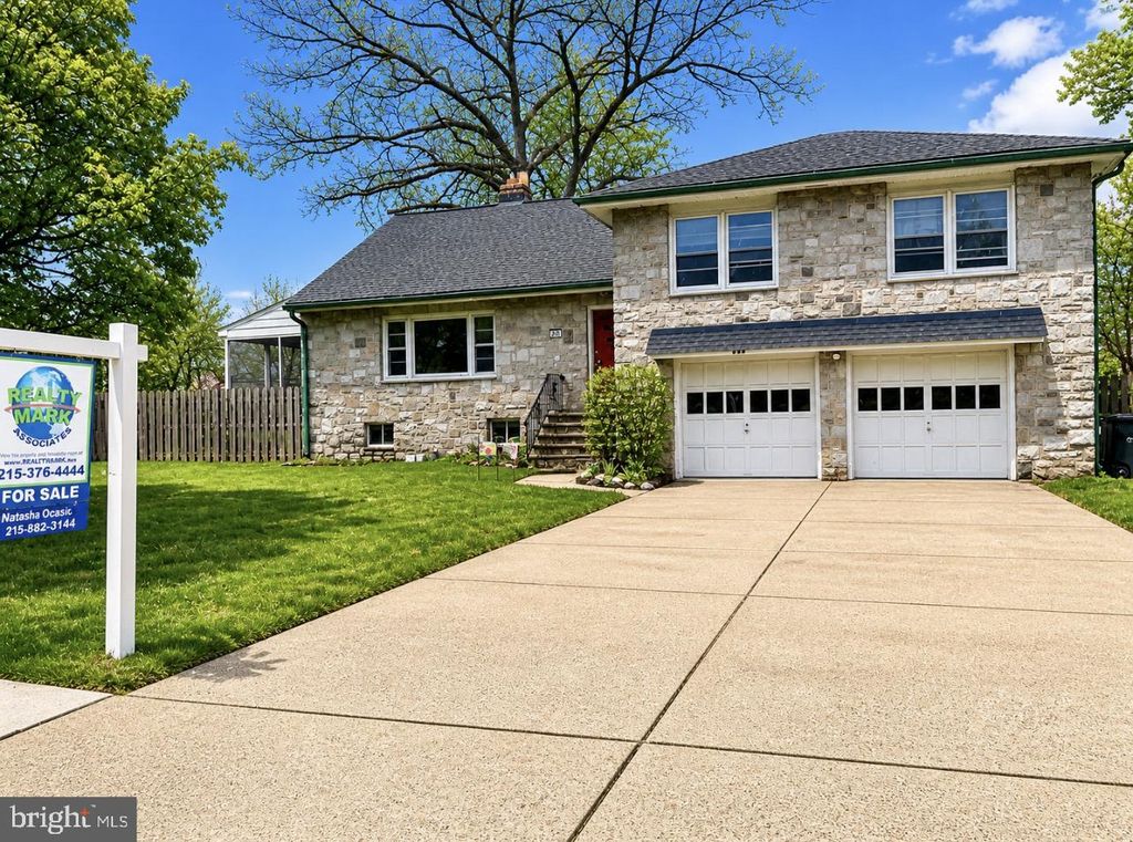 630 CHESWICK RD, Philadelphia, PA 19128