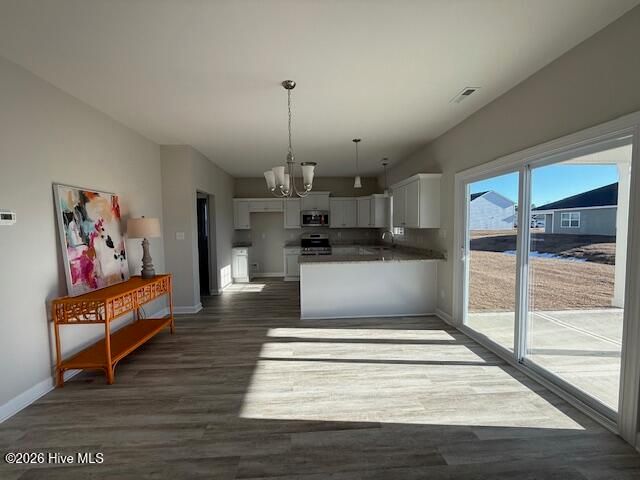 810 Hidden Bridge Drive, Jacksonville, NC 28546