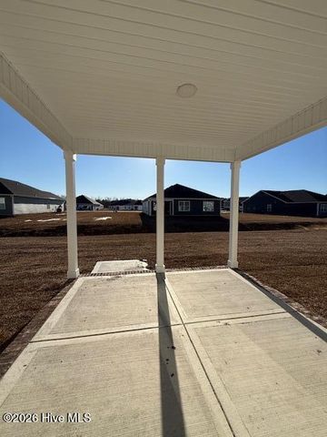 810 Hidden Bridge Drive, Jacksonville, NC 28546