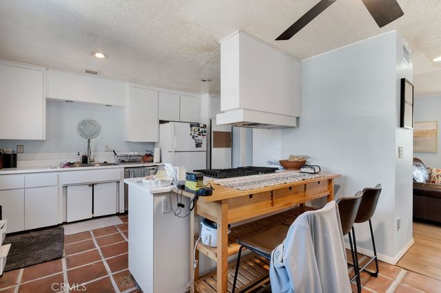 11646 Balboa, Granada Hills, CA 91344
