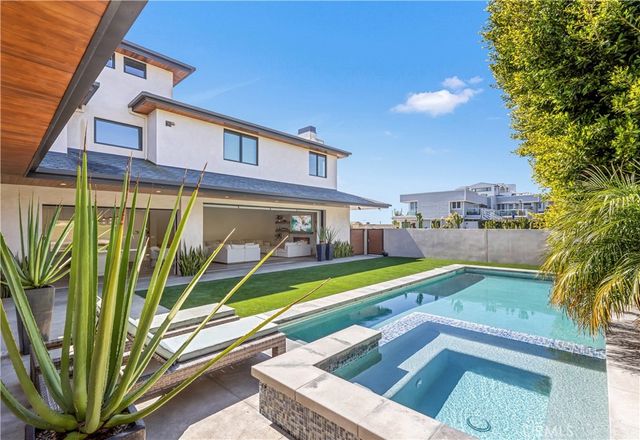 660 Kings Road, Newport Beach, CA 92663