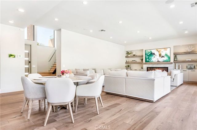 660 Kings Road, Newport Beach, CA 92663