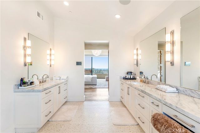 660 Kings Road, Newport Beach, CA 92663