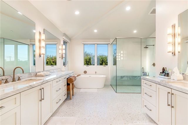 660 Kings Road, Newport Beach, CA 92663