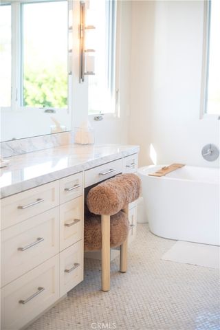 660 Kings Road, Newport Beach, CA 92663