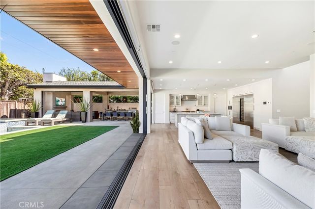 660 Kings Road, Newport Beach, CA 92663