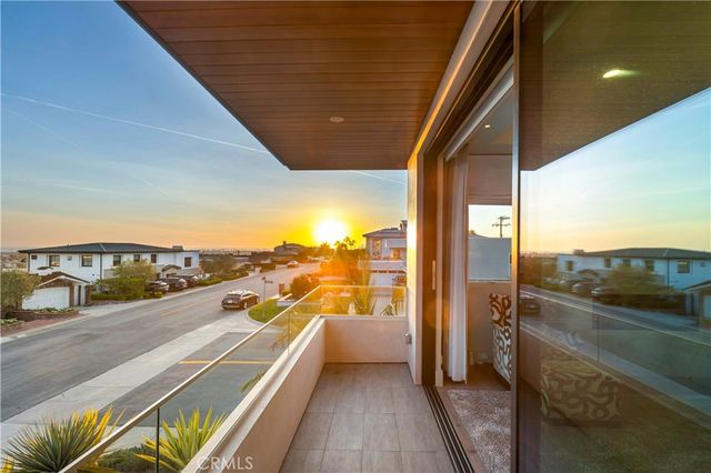 660 Kings Road, Newport Beach, CA 92663