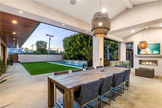 660 Kings Road, Newport Beach, CA 92663