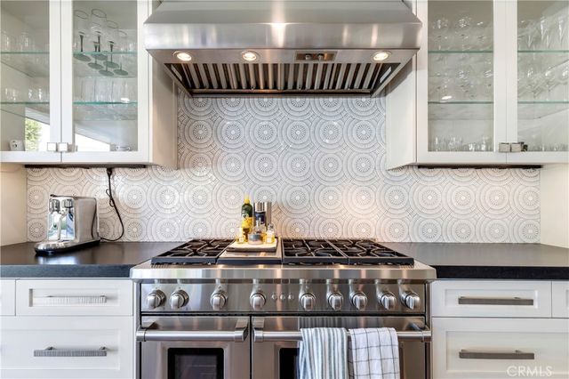 660 Kings Road, Newport Beach, CA 92663