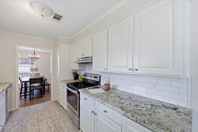 7105 Edgewater Drive, Ridgeland, MS 39157