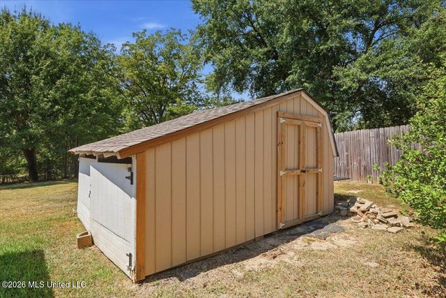 7105 Edgewater Drive, Ridgeland, MS 39157