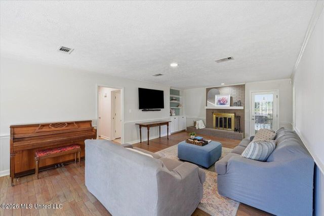 7105 Edgewater Drive, Ridgeland, MS 39157