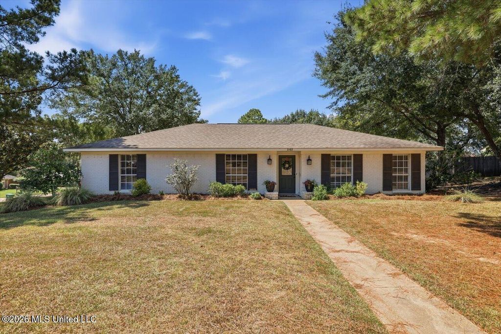 7105 Edgewater Drive, Ridgeland, MS 39157