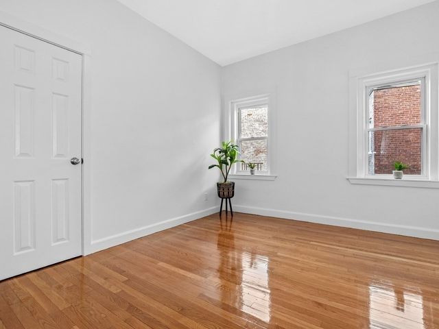 3 Englewood Ave 9, Brookline, MA 02445