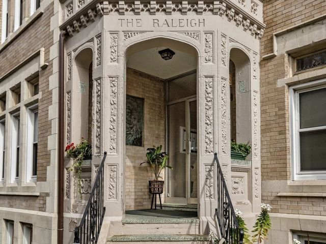 3 Englewood Ave 9, Brookline, MA 02445