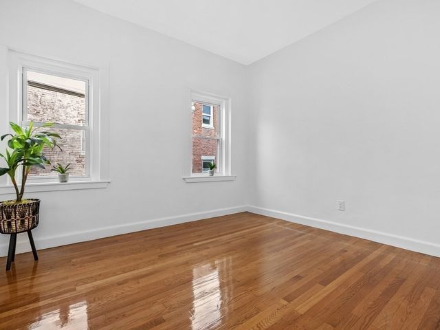 3 Englewood Ave 9, Brookline, MA 02445