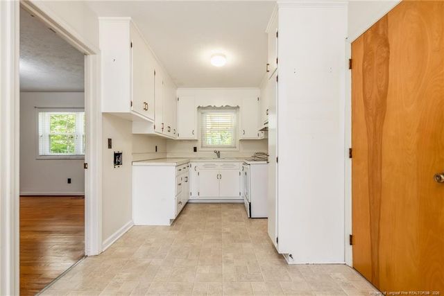 3220 Broadview Drive, Fayetteville, NC 28301