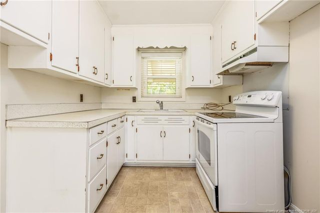 3220 Broadview Drive, Fayetteville, NC 28301