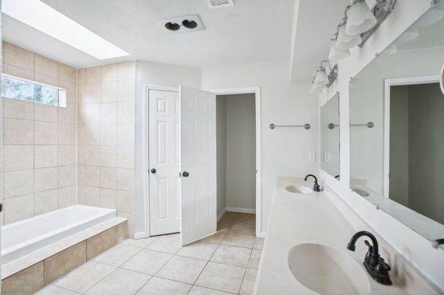 1602 Chestnut Ridge Road, Kingwood, TX 77339
