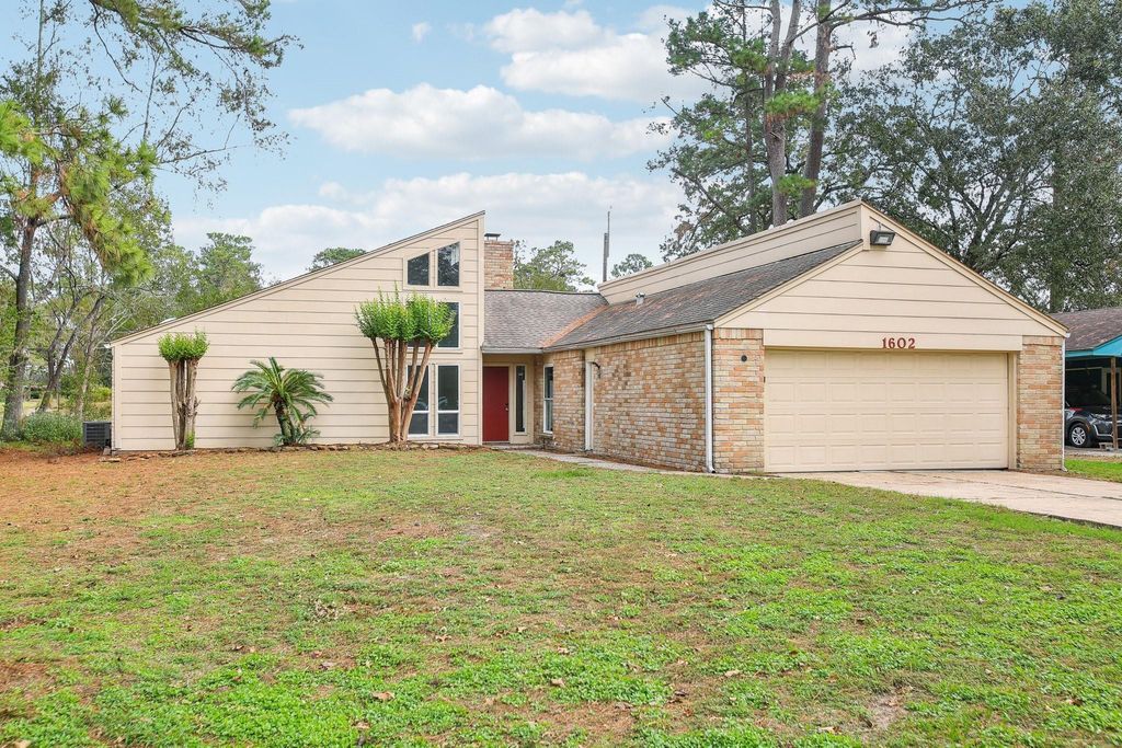 1602 Chestnut Ridge Road, Kingwood, TX 77339