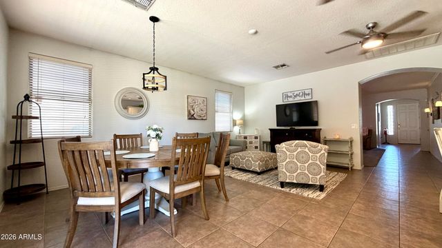 7576 W BETTY ELYSE Lane, Peoria, AZ 85382