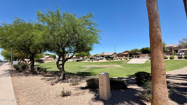 7576 W BETTY ELYSE Lane, Peoria, AZ 85382