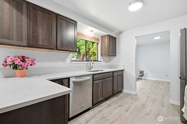 305 N 50th Avenue, Yakima, WA 98908