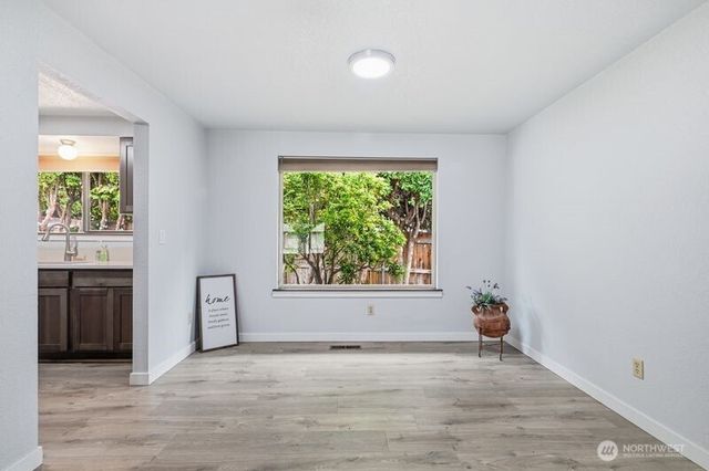 305 N 50th Avenue, Yakima, WA 98908