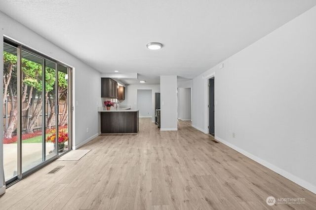 305 N 50th Avenue, Yakima, WA 98908