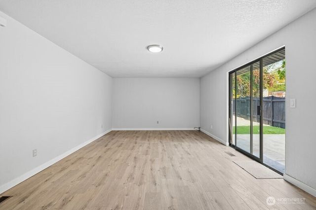 305 N 50th Avenue, Yakima, WA 98908