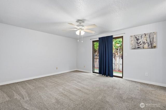 305 N 50th Avenue, Yakima, WA 98908