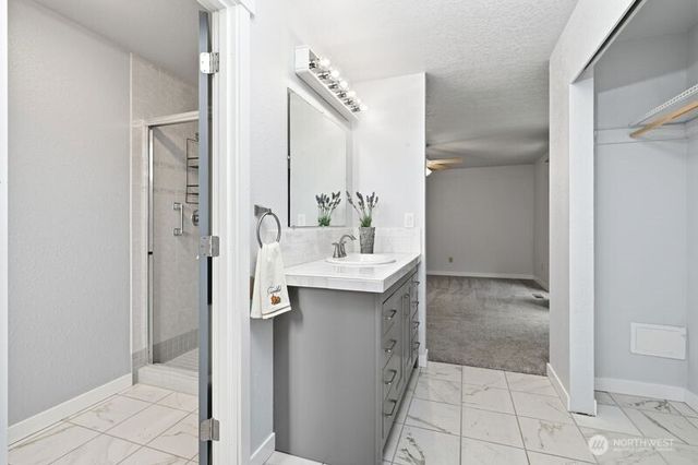 305 N 50th Avenue, Yakima, WA 98908