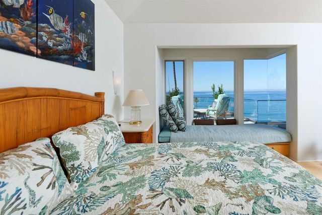 7825 Prospect Pl, La Jolla, CA 92037