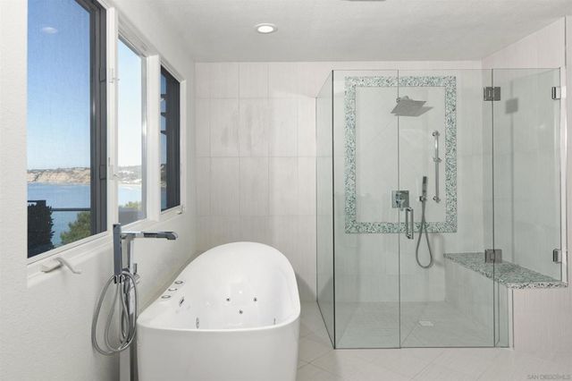 7825 Prospect Pl, La Jolla, CA 92037