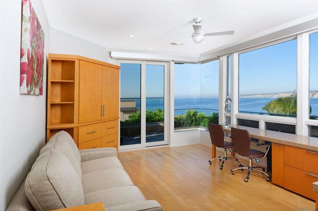 7825 Prospect Pl, La Jolla, CA 92037