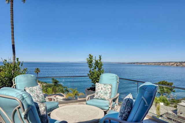 7825 Prospect Pl, La Jolla, CA 92037