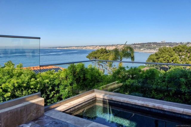 7825 Prospect Pl, La Jolla, CA 92037