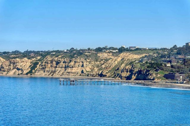 7825 Prospect Pl, La Jolla, CA 92037